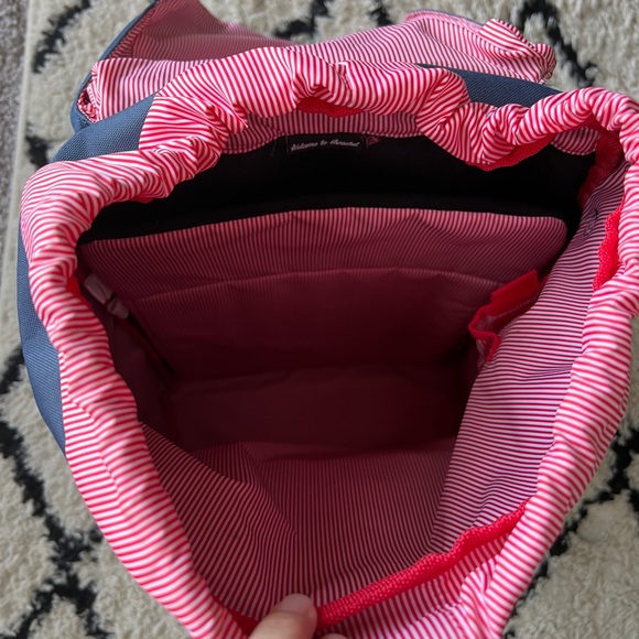 Herschel Retreat Backpack - Picture 3 of 7